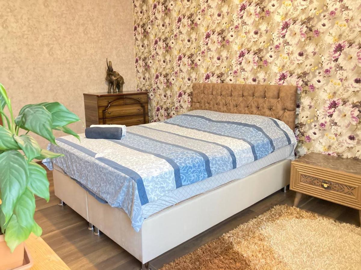Green House Pʼotʼi Dış mekan fotoğraf