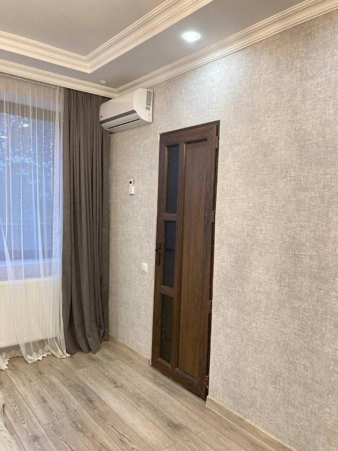 Green House Pʼotʼi Dış mekan fotoğraf